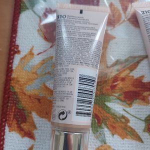 Revlon Candid Foundation